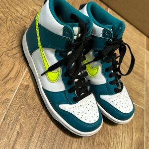 Nike Dunk High GS 'Bright Spruce Volt' kid size 4